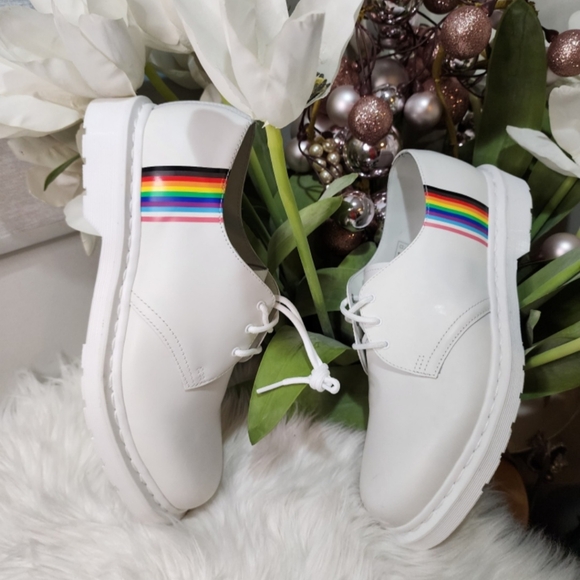 Dr. Martens 27522 Women's Sz 12 Pride Derby Rainbow White Leather Shoes size12